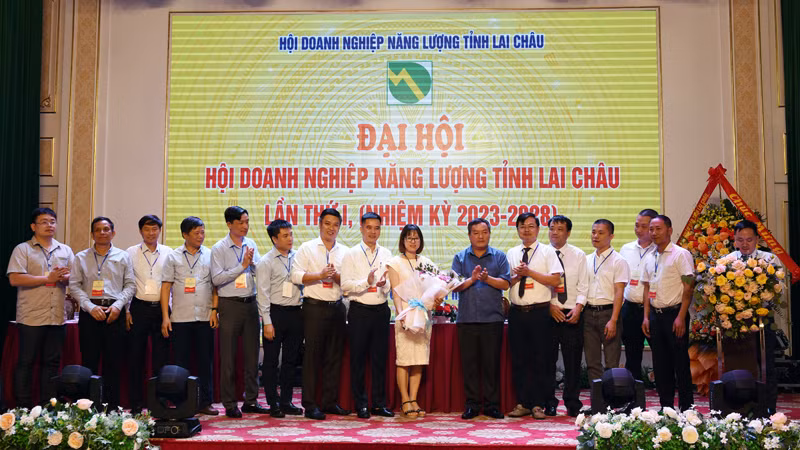 Ra mắt Ban Chấp hành Hội Doanh nghiệp năng lượng Lai Châu lần thứ nhất nhiệm kỳ 2023-2028.