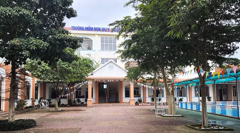 Tòa nhà 3 tầng được xây dựng trên diện tích lấn chiếm đất công.