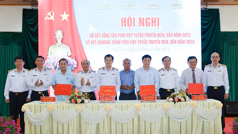 Tổng công ty Tân cảng Sài Gòn và Ban Tuyên giáo các tỉnh: Đắk Nông, Gia Lai, Kon Tum ký kết phối hợp năm 2024.