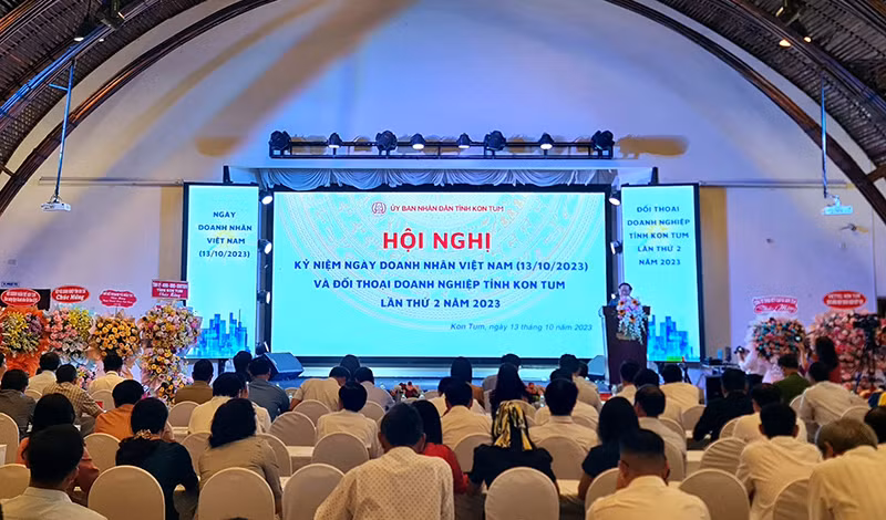 Quang cảnh hội nghị
