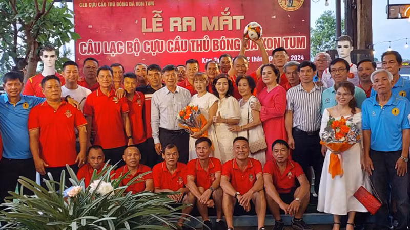 Lễ ra mắt Câu lạc bộ Cựu cầu thủ bóng đá Kon Tum.