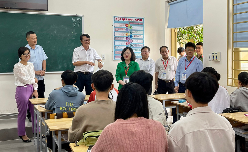 Kiểm tra công tác chuẩn bị cho kỳ thi tốt nghiệp Trung học phổ thông tại Trường THCS-THPT Liên Việt Kon Tum.