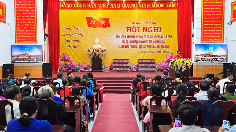 Quang cảnh hội nghị.