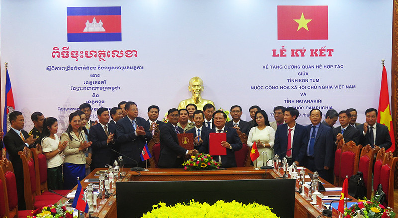 Ký kết tăng cường quan hệ hợp tác giữa hai tỉnh giai đoạn 2023-2028