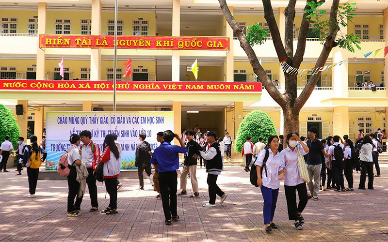 Các em học sinh tại Kon Tum tham gia kỳ thi tuyển sinh lớp 10 năm học 2023-2024.
