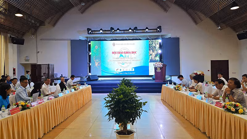 Hội thảo khoa học “Các nghiên cứu mới về Sâm Ngọc Linh - Thành tựu và ứng dụng” thu hút sự tham gia của đông đảo đại biểu.