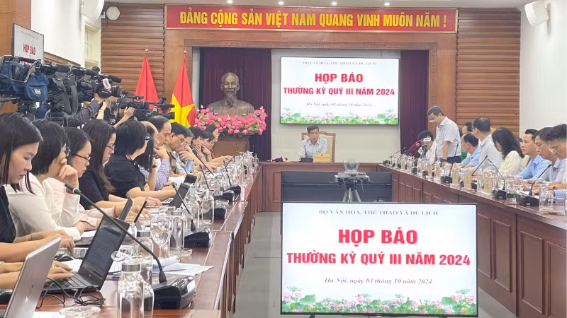Toàn cảnh cuộc họp báo.