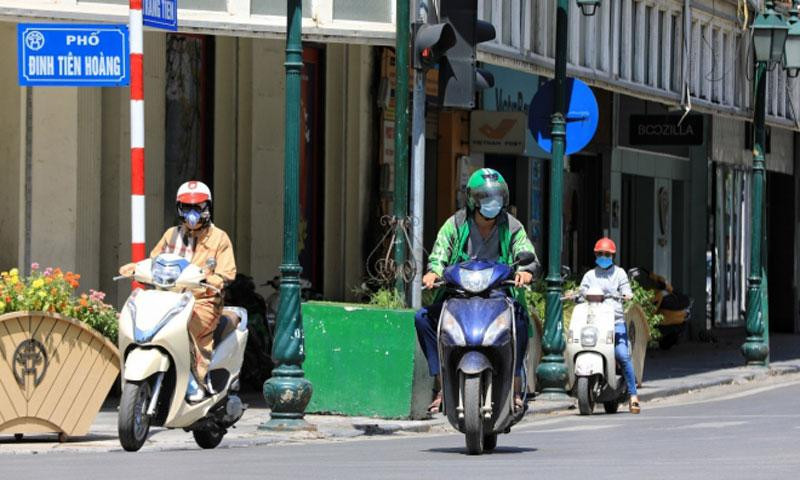 Khu vực Hà Nội ngày nắng, có nơi nắng nóng hơn 35 độ C. (Ảnh minh họa)
