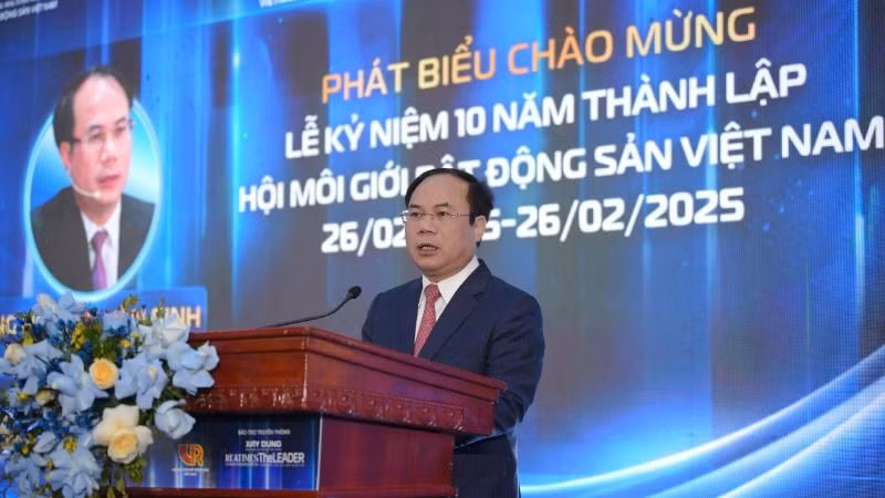 Bộ Xây dựng đề nghị các hội, hiệp hội cùng tham gia xây dựng mô hình Trung tâm giao dịch bất động sản và quyền sử dụng đất do nhà nước quản lý.