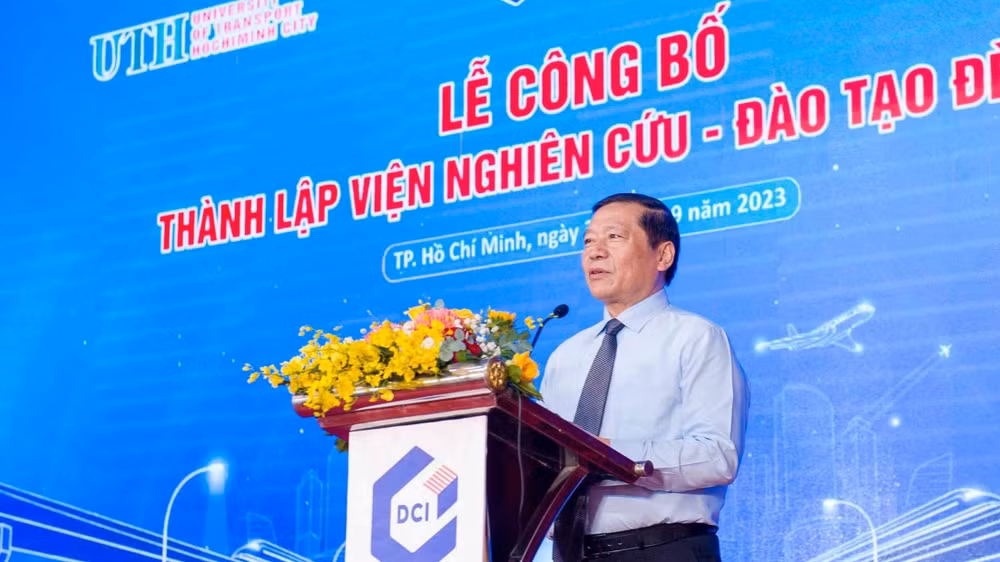 Ông Lại Xuân Môn, Ủy viên Trung ương Đảng, Phó Trưởng Ban Thường trực Ban Tuyên Giáo Trung ương phát biểu tại buổi lễ. Ông Lại Xuân Môn, Ủy viên Trung ương Đảng, Phó Trưởng Ban Thường trực Ban Tuyên Giáo Trung ương phát biểu tại buổi lễ.