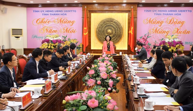 Đồng chí Trương Thị Mai phát biểu tại buổi làm việc với tập thể lãnh đạo tỉnh Thanh Hóa.