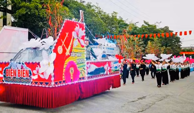 Một màn biểu diễn đường phố. Một màn biểu diễn đường phố.