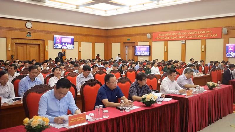 Các đại biểu dự hội nghị.