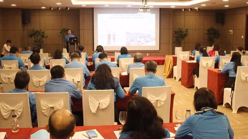 Toàn cảnh Hội nghị.