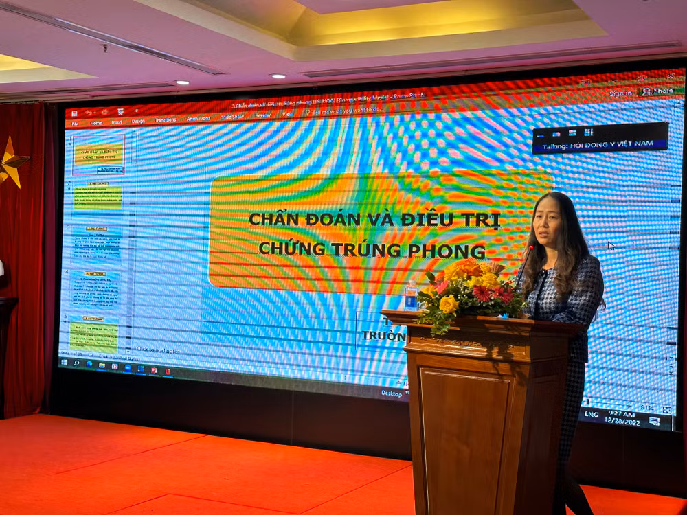 TS Ngô Quỳnh Hoa (Trường Đại học Y Hà Nội) chia sẻ nội dung chẩn đoán và điều trị chứng trúng phong.