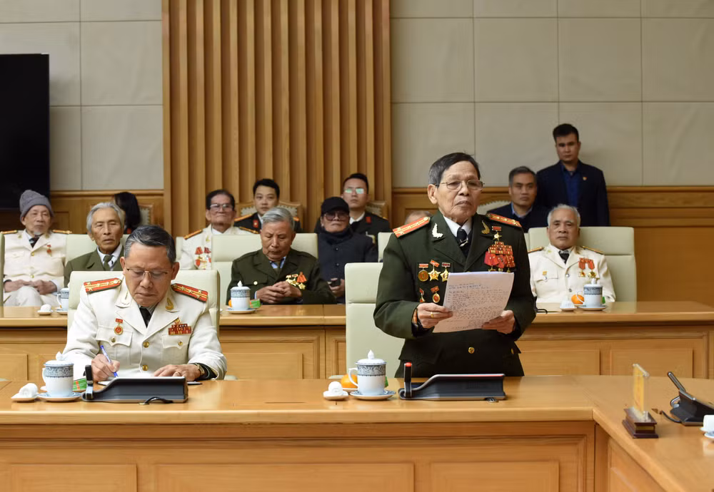 Đại tá, Anh hùng Lực lượng vũ trang nhân dân Nguyễn Tri Phương phát biểu.