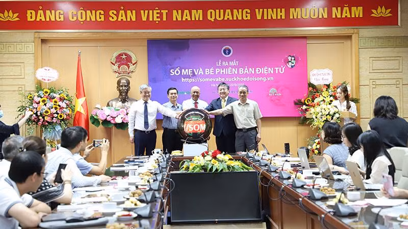 Chính thức ra mắt và triển khai trên toàn quốc Sổ mẹ và bé phiên bản điện tử.