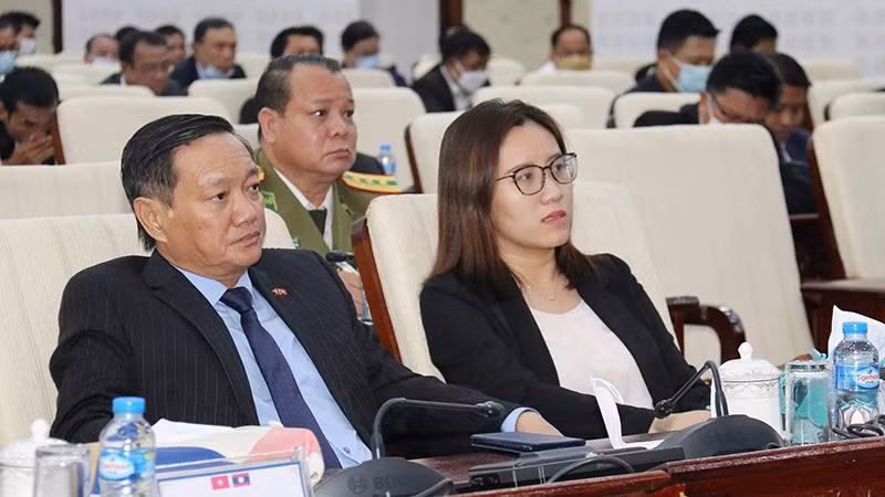 Đại sứ Việt Nam tại Lào Nguyễn Bá Hùng tham dự lễ kỷ niệm. (Ảnh: LÊ DUY TOÀN)