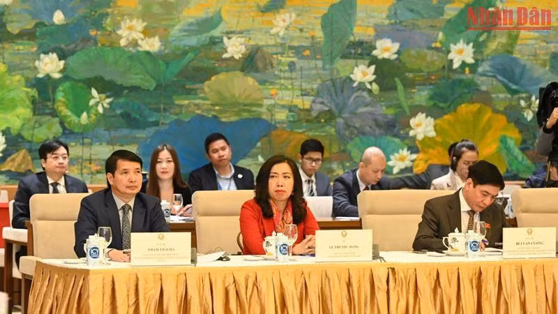 Các đại biểu Việt Nam dự buổi tiếp.