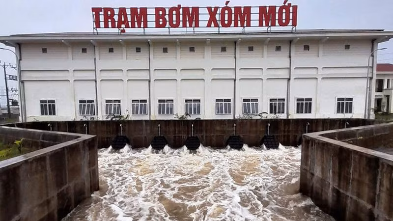 Trạm bơm Xóm Mới ở xã Thăng Thọ, huyện Nông Cống bơm tiêu thoát nước.