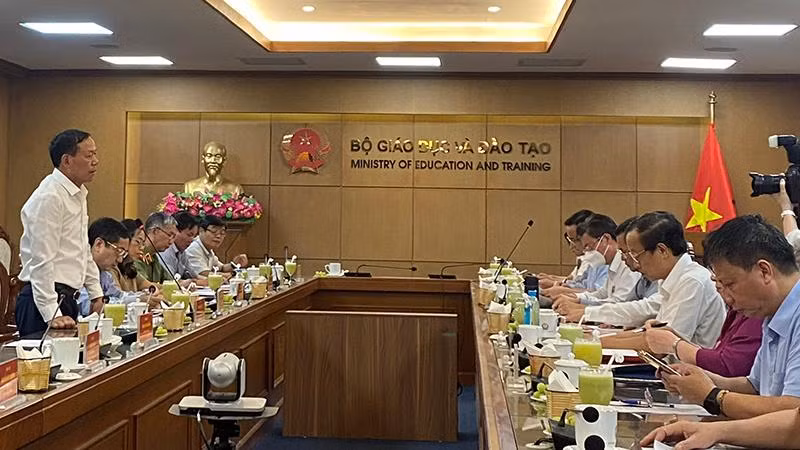 Đồng chí Nguyễn Trí Tuệ, Phó trưởng Đoàn kiểm tra số 3, phát biểu tại buổi làm việc