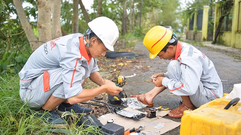 “Liên thông” sóng di động, giúp bảo đảm liên lạc sau bão Noru