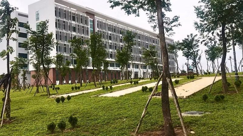 Khu giảng đường mới khánh thành của Đại học Quốc gia Hà Nội tại Hòa Lạc.