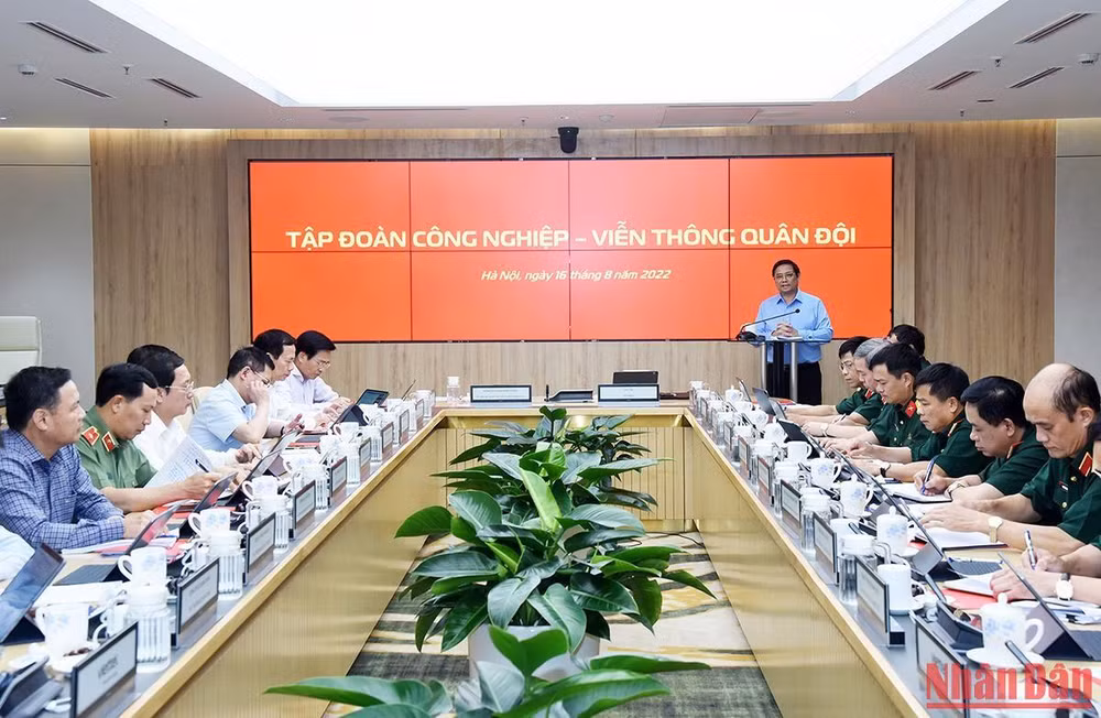 Thủ tướng đánh giá Viettel đã nắm chắc tình hình trong và ngoài nước, xu thế và yêu cầu phát triển, dám nghĩ, dám làm, dám đổi mới sáng tạo, xác định chiến lược và sứ mệnh một cách phù hợp. Thủ tướng đề nghị Bộ Quốc phòng chủ trì, phối hợp các bộ, ngành liên quan tổng kết mô hình Viettel sau 30 năm thực hiện, rút ra các bài học kinh nghiệm trong xây dựng và phát triển một tập đoàn kinh tế nhà nước.