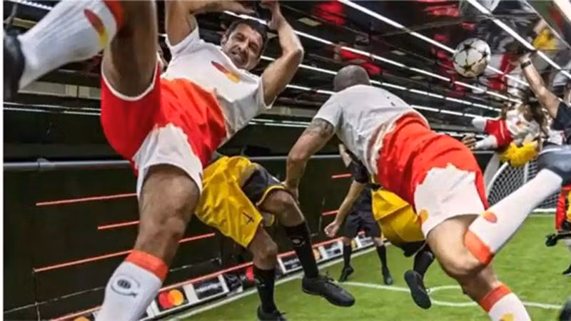 Figo và 7 cầu thủ lập kỷ lục. (Nguồn: republicworld/TTXVN)