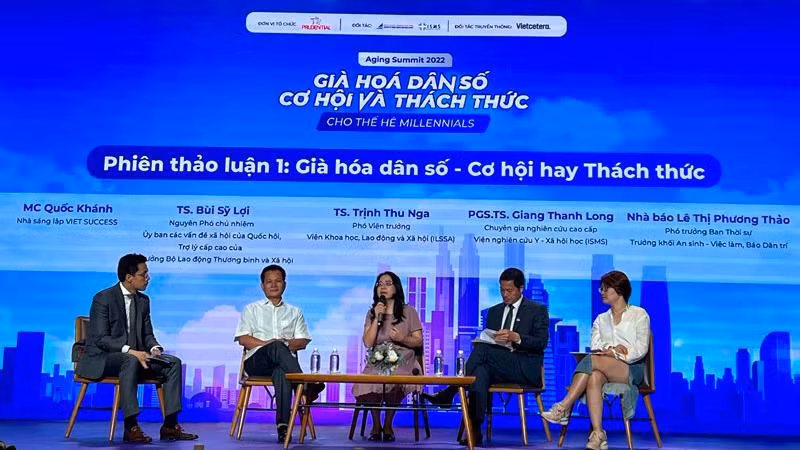 Các đại biểu thảo luận tại hội thảo.