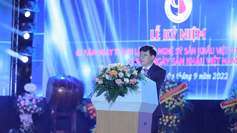 Phó Trưởng Ban Tuyên giáo Trung ương Trần Thanh Lâm phát biểu tại buổi lễ. (Ảnh: THANH TÙNG)