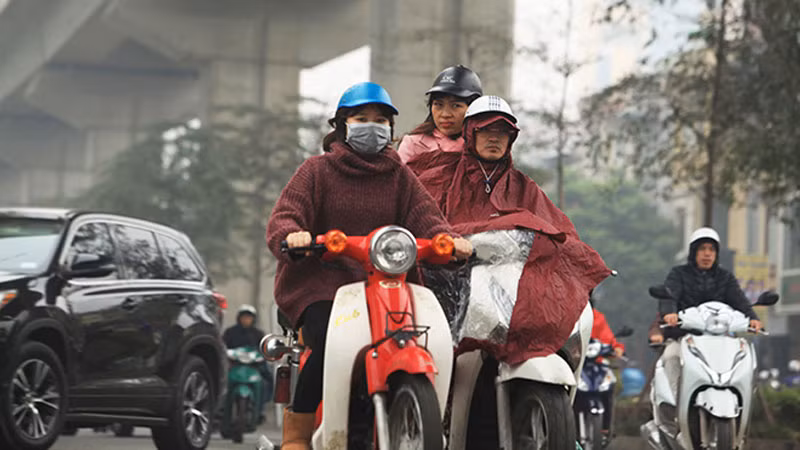 Khu vực phía Đông Bắc Bộ đêm và sáng có mưa nhỏ, mưa phùn và sương mù, trời rét về đêm và sáng. (Ảnh minh họa)