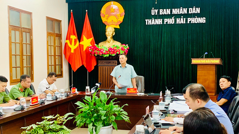Chủ tịch thành phố Hải Phòng Nguyễn Văn Tùng phát biểu kết luận tại buổi làm việc.