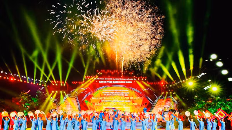 Pháo hoa sẽ được bắn ngày sau Chương trình nghệ thuật "Hải Phòng- Chào đón năm 2024"