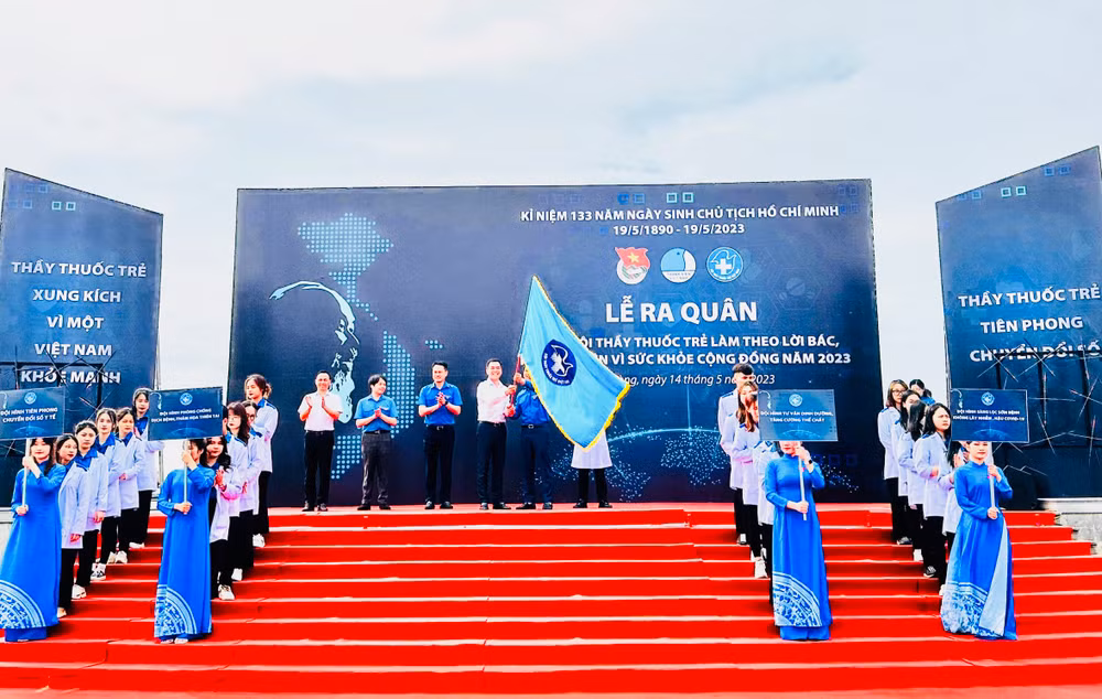 Lễ phát động “Ngày hội Thầy thuốc trẻ làm theo lời Bác, tình nguyện vì sức khỏe cộng đồng" toàn quốc năm 2023.