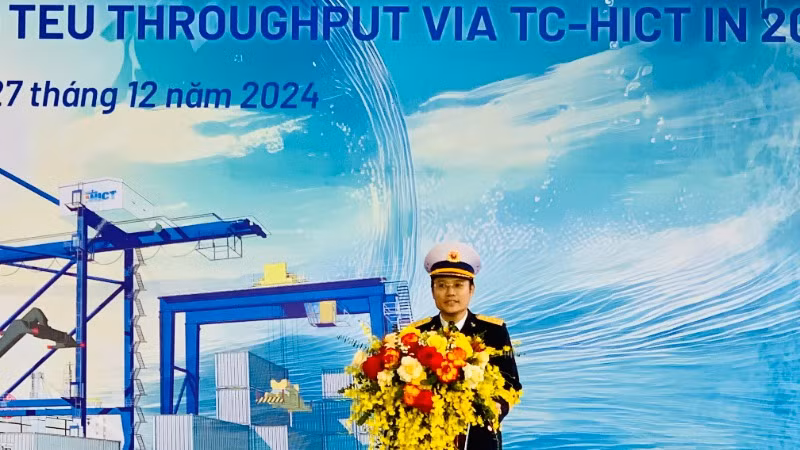Chủ tịch Hội đồng thành viên Cảng TC-HICT Đoàn Hải Tuấn phát biểu tại lễ đón nhận container thứ 1,5 triệu.