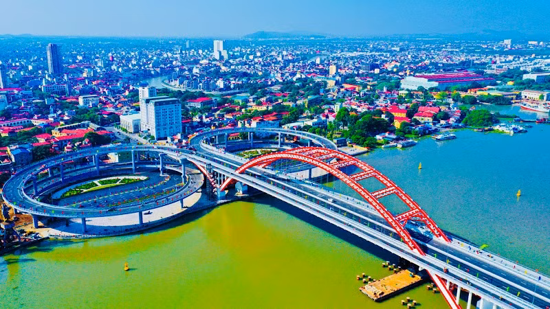 Cơ sở hạ tầng đô thị của thành phố Hải Phòng ngày càng phát triển mở rộng.