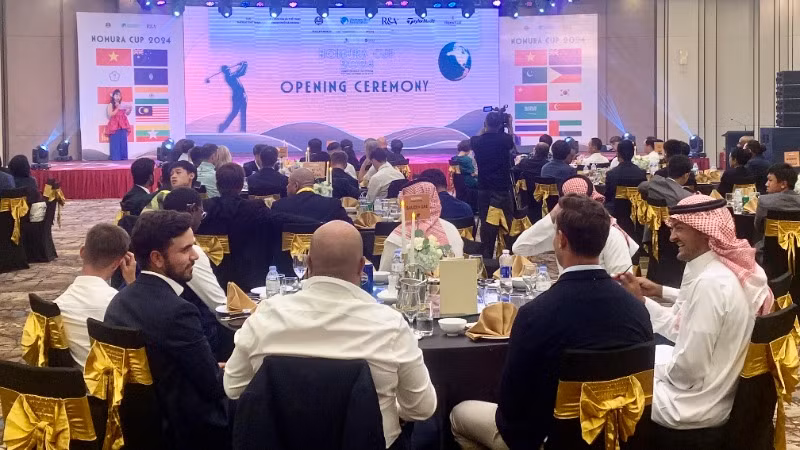 Quang cảnh khai mạc giải.