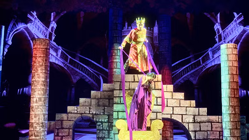 Tham vọng đen tối luôn dẫn đến kết cục bi thảm.