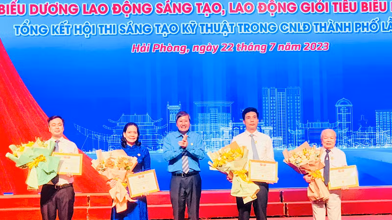 Những tấm gương lao động sáng tạo, lao động giỏi tiêu biểu xuất hiện ở nhiều lĩnh vực, nhiều ngành, nghề và nhiều lứa tuổi.
