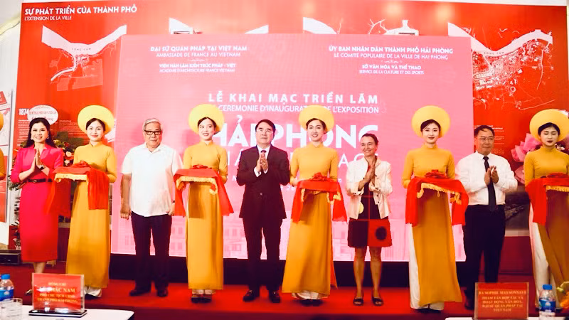 Khai mạc triển lãm Hải Phòng-Pháp Heritage với chủ đề “Di sản kiến trúc hôm nay, sự thịnh vượng cho ngày mai”