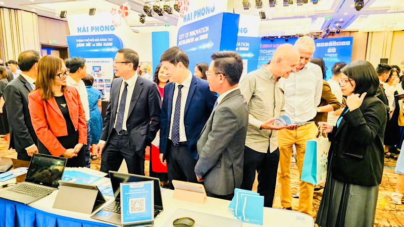 Các cuộc trao đổi, kết nối tại Techfest HaiPhong 2023.