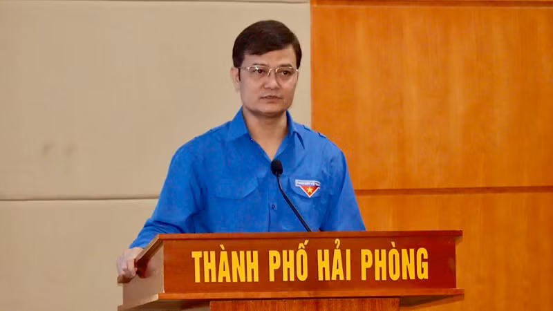 Bí thư thứ nhất Ban chấp hành Trung ương Đoàn Bùi Quang Huy phát biểu tại lễ công bố Quyết định công nhận Bí thư Thành Đoàn Hải Phòng.