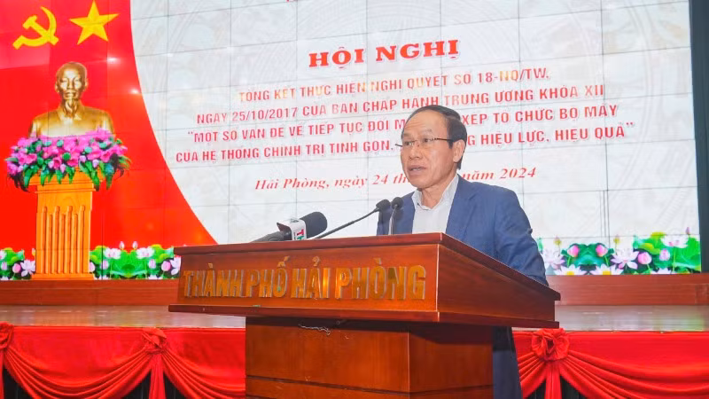 Ủy viên Trung ương Đảng, Bí thư Thành ủy Hải Phòng Lê Tiến Châu phát biểu tại tổng kết thực hiện Nghị quyết số 18-NQ-TW.