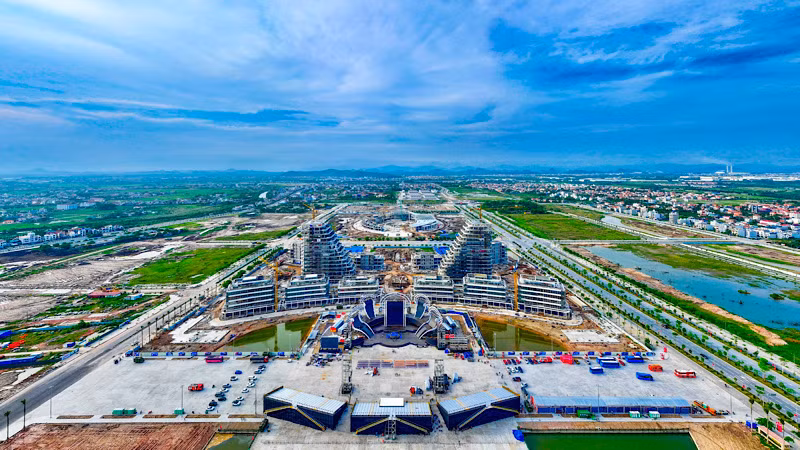 Trung tâm Chính trị - Hành chính, Trung tâm Hội nghị - Biểu diễn, cùng hệ thống hạ tầng kỹ thuật đồng bộ Khu đô thị mới Bắc sông Cấm là công trình trọng điểm lớn của thành phố Hải Phòng.