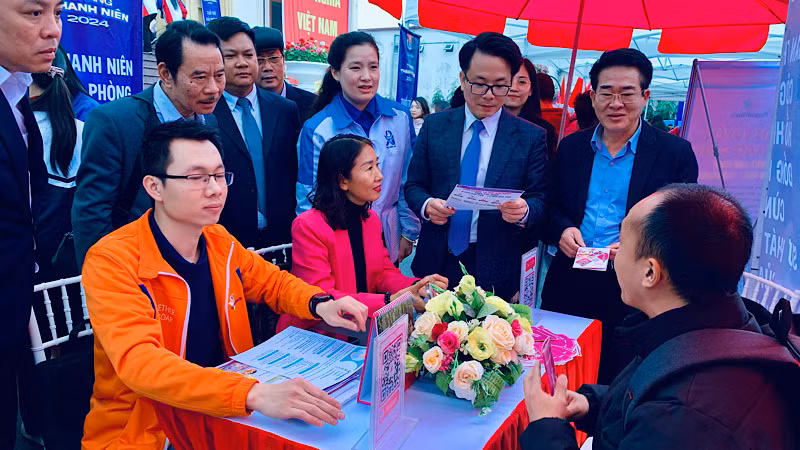 Các đại biểu tham dự Ngày hội việc làm thanh niên lập nghiệp năm 2024.