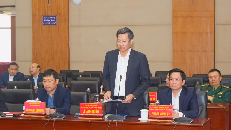 Phó Chủ tịch Thường trực Ủy ban nhân dân thành phố Hải Phòng Lê Anh Quân phát biểu tại Hội nghị.