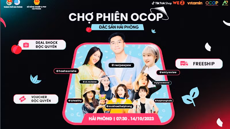 Các TikToker tham gia trong Chợ phiên OCOP Hải Phòng.