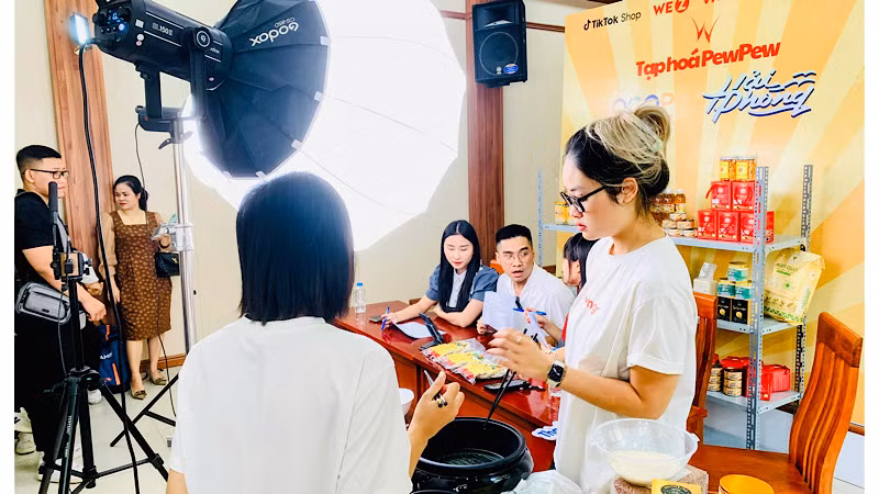 Chương trình livestream giới thiệu sản phẩm OCOP tại Thành đoàn Hải Phòng.