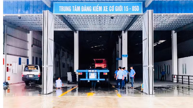 Vụ việc có dấu hiệu vi phạm pháp luật hình sự trong hoạt động kiểm định tại Trung tâm đăng kiểm 15-05D đang được xem xét, xử lý.